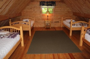 Гостиница Appalachian Camping Resort Log Home 6  Бернвилл